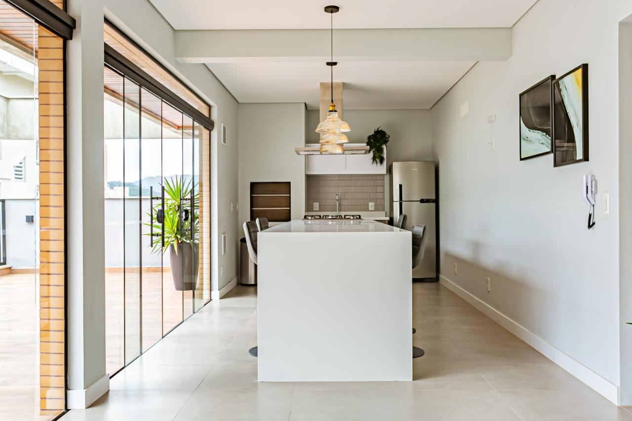 Studio Moderno Com Vaga, Proximo A Lagoa Da Conceicao - Trindade Appartement Florianópolis Buitenkant foto
